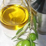 Aceite de oliva de excelente calidad, elegido por los mejores catadores de aceite de oliva virgen extra